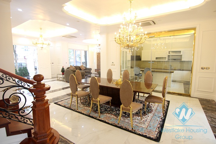 Luxurious villa for rent in Vinhomes riverside Long Bien